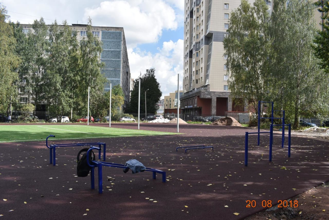 Abs Bench at Calisthenics Park at улица Коллонтай, Санкт-Петербург #wp2326 – photo 3 of 5