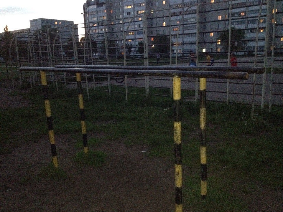 Barren bei Outdoor Gym in Новый город, Набережные Челны #wp2323 – Foto 2 von 4