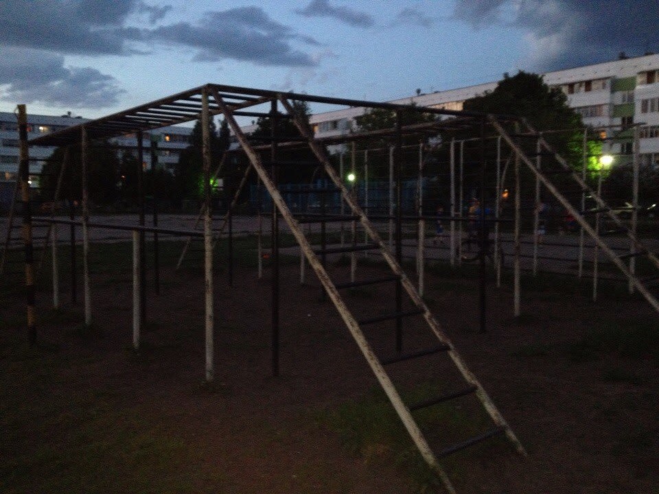 Sprossenwand bei Outdoor Gym in Новый город, Набережные Челны #wp2323 – Foto 4 von 4