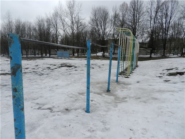 Barren bei Calisthenics Park at Парковая улица, Железногорск – Foto 2 von 3