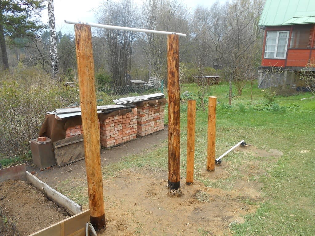 Sbarra per trazioni presso Calisthenics Park at А-181, Токсовское городское поселение – foto 1 di 4
