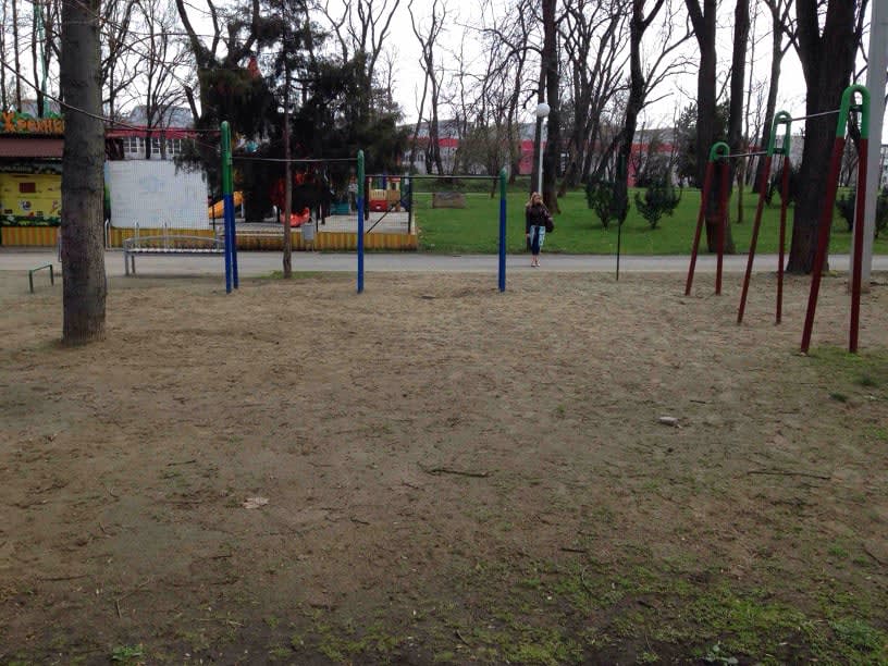 Pull Up Bar at Calisthenics Park at улица Захарова, Краснодар – photo 1 of 2
