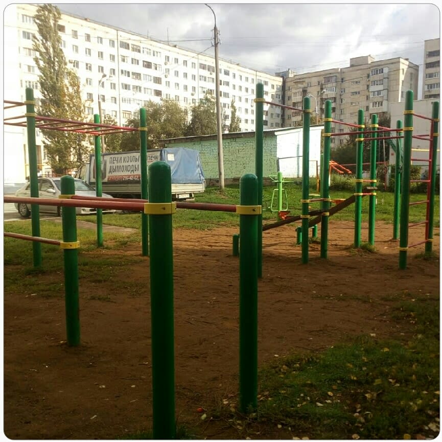 Klimmzugstange bei Calisthenics Park at улица Правды, Уфа – Foto 1 von 3