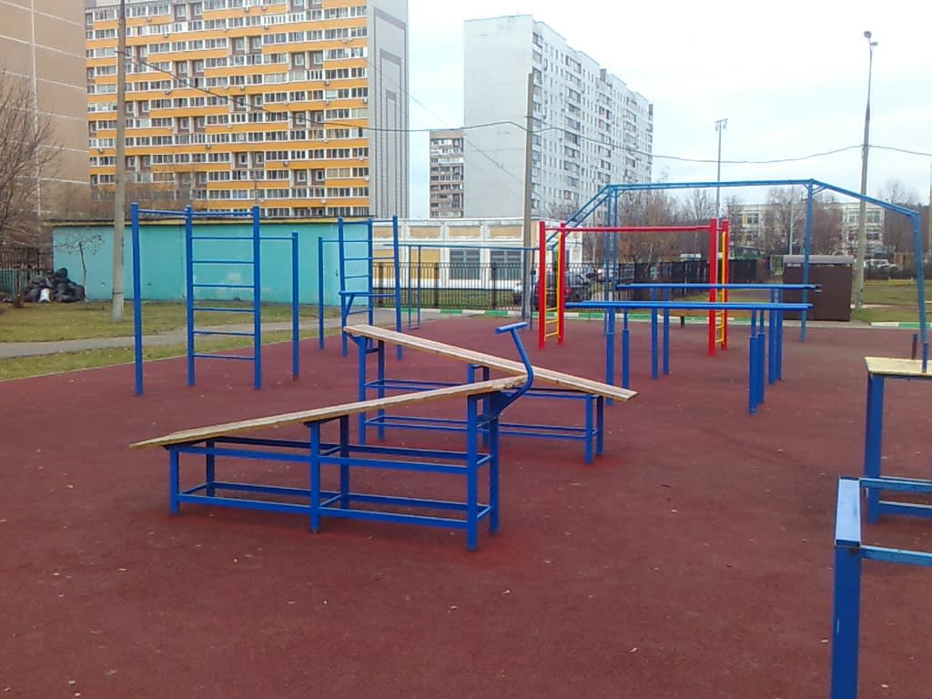 Pull Up Bar at Calisthenics Park at улица Шолохова, Москва – photo 1 of 2