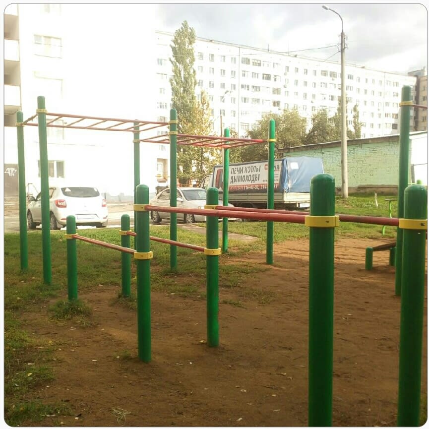 Hangelstange bei Calisthenics Park at улица Правды, Уфа – Foto 3 von 3