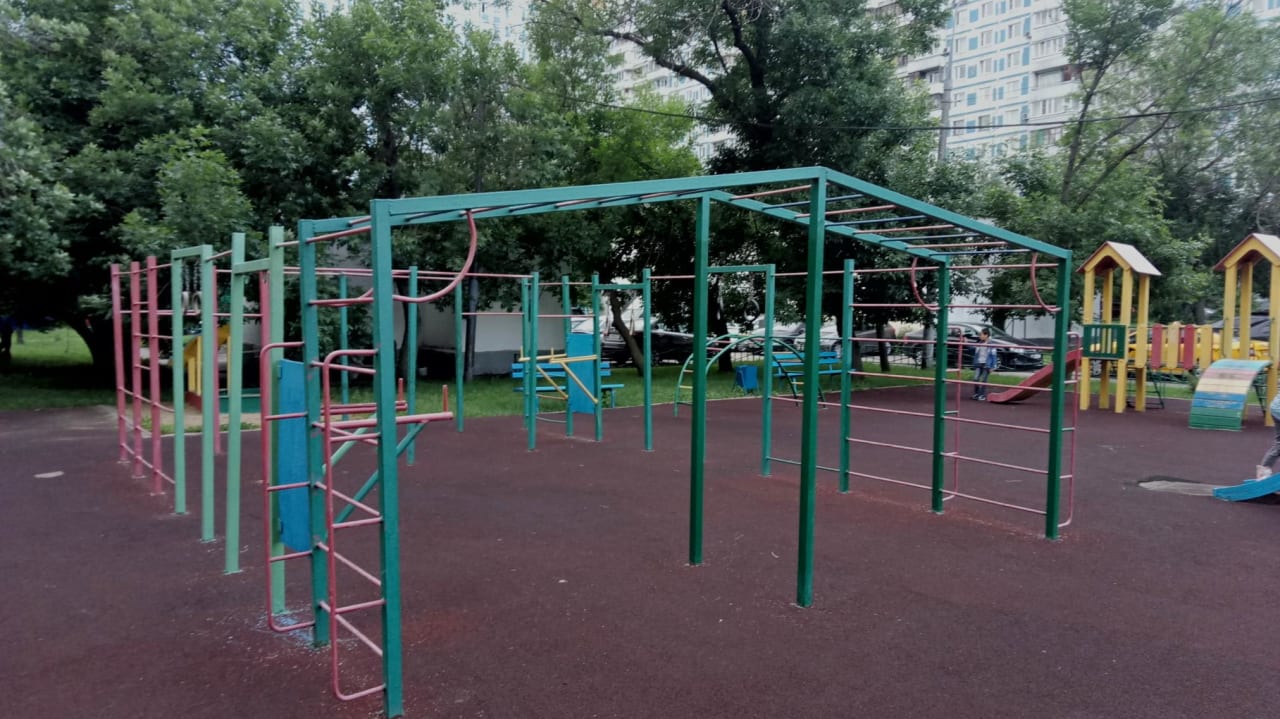 Parallel Gym Bars at Calisthenics Park at Краснополянская улица, Москва – photo 2 of 2