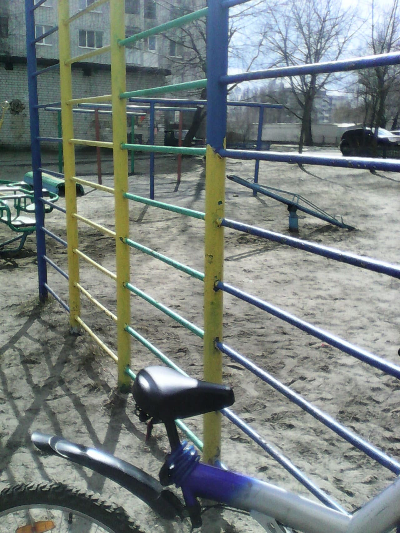 Klimmzugstange bei Calisthenics Park at улица Есенина, Брянск – Foto 1 von 3