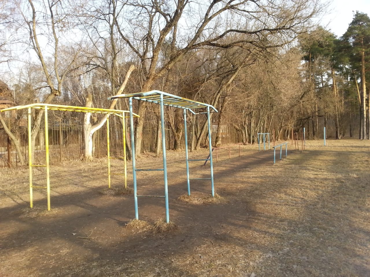 Klimmzugstange bei Calisthenics Park at улица Советской Конституции, Ногинск – Foto 1 von 5