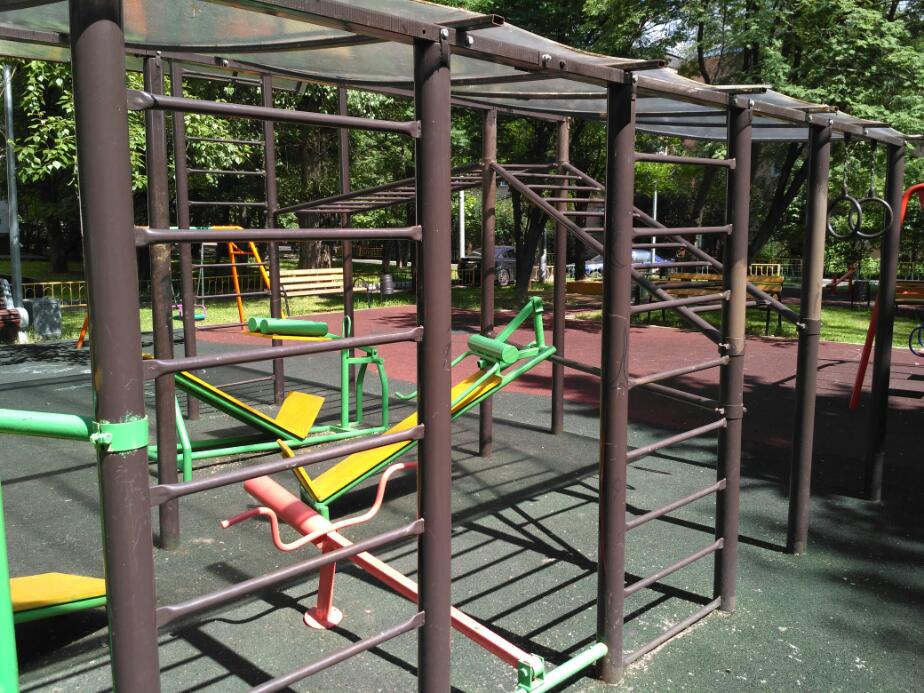Barras Paralelas en Calisthenics Park at 2-я Рейсовая улица, Внуково – foto 2 de 4