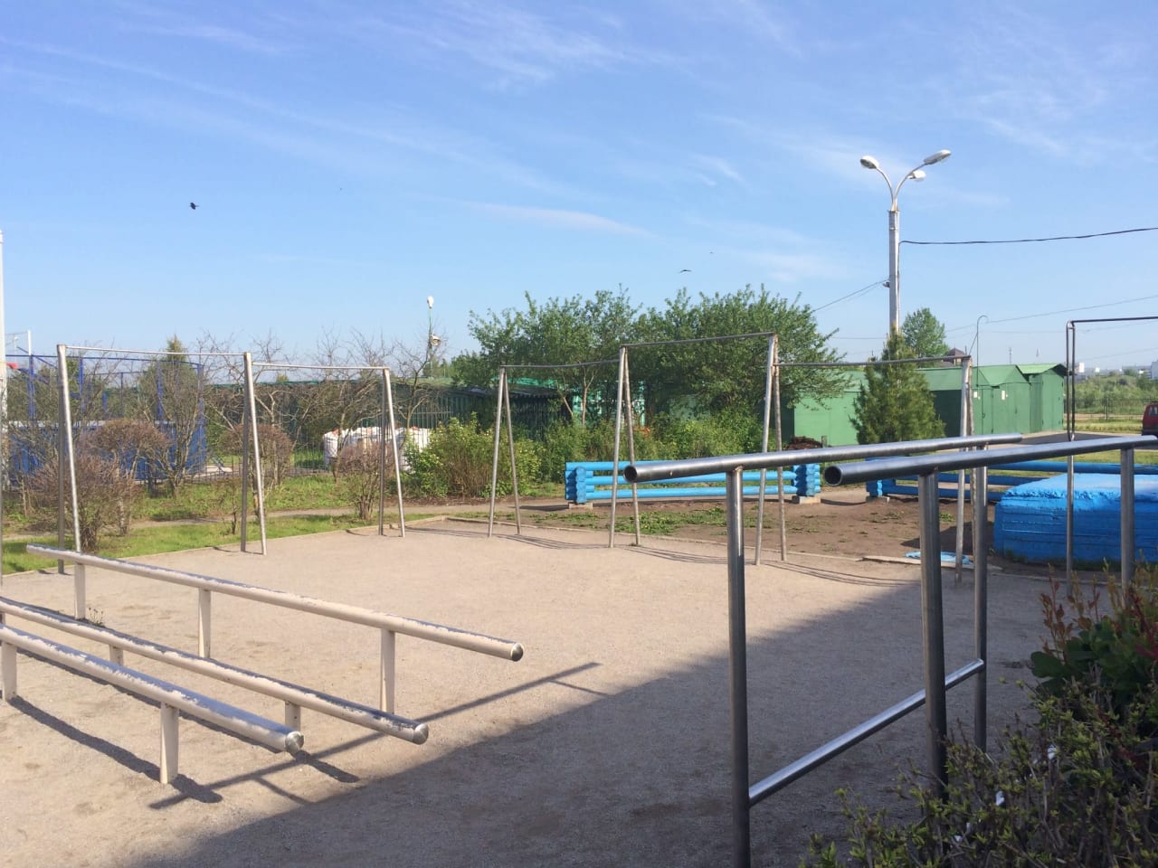 Hangelstange bei Calisthenics Park at улица Попова, городской округ Великий Новгород – Foto 3 von 3