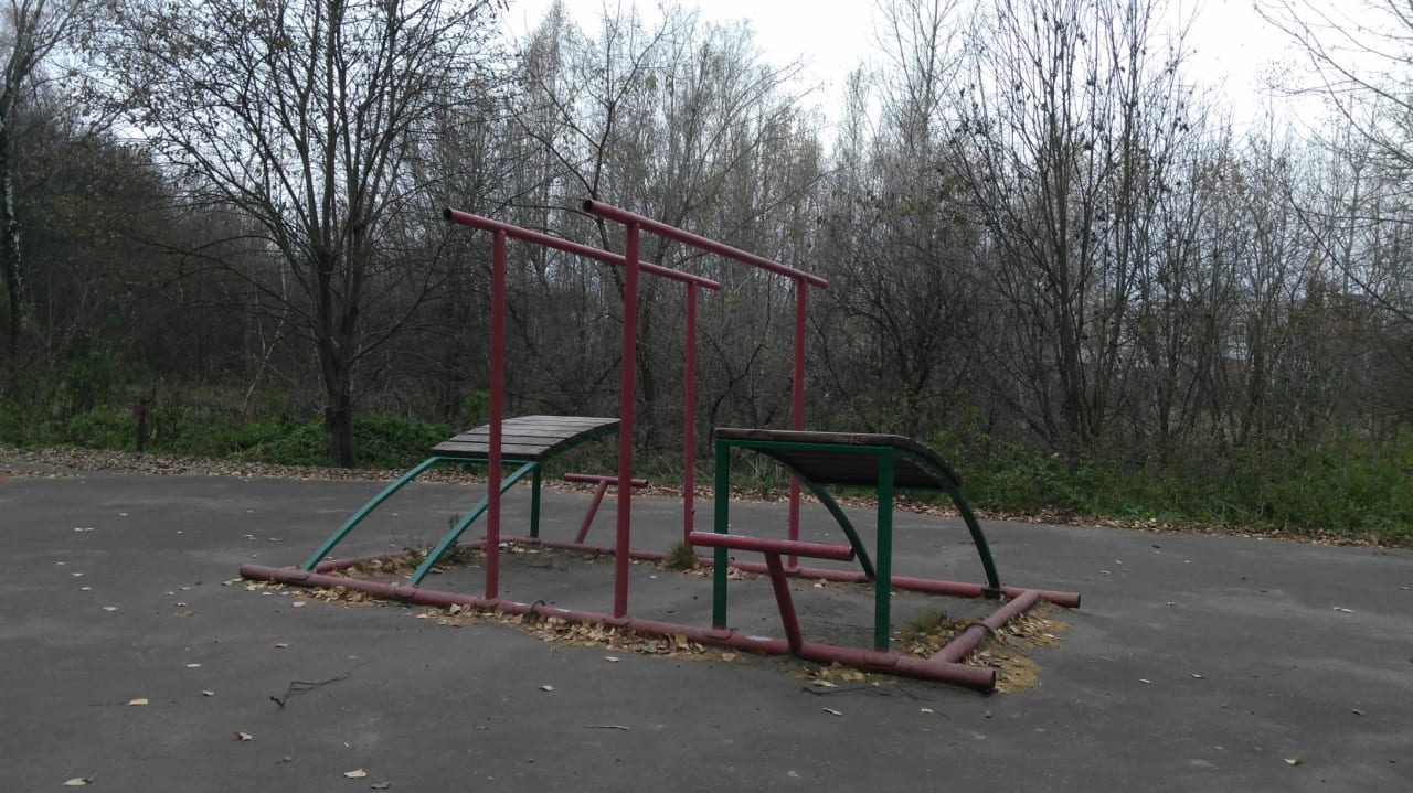 Pull Up Bar at Calisthenics Park at улица Поляны, Москва – photo 1 of 4