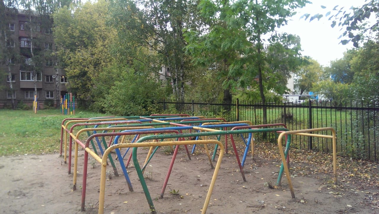 Hangelstange bei Calisthenics Park at Якорная улица, Нижний Новгород – Foto 3 von 10