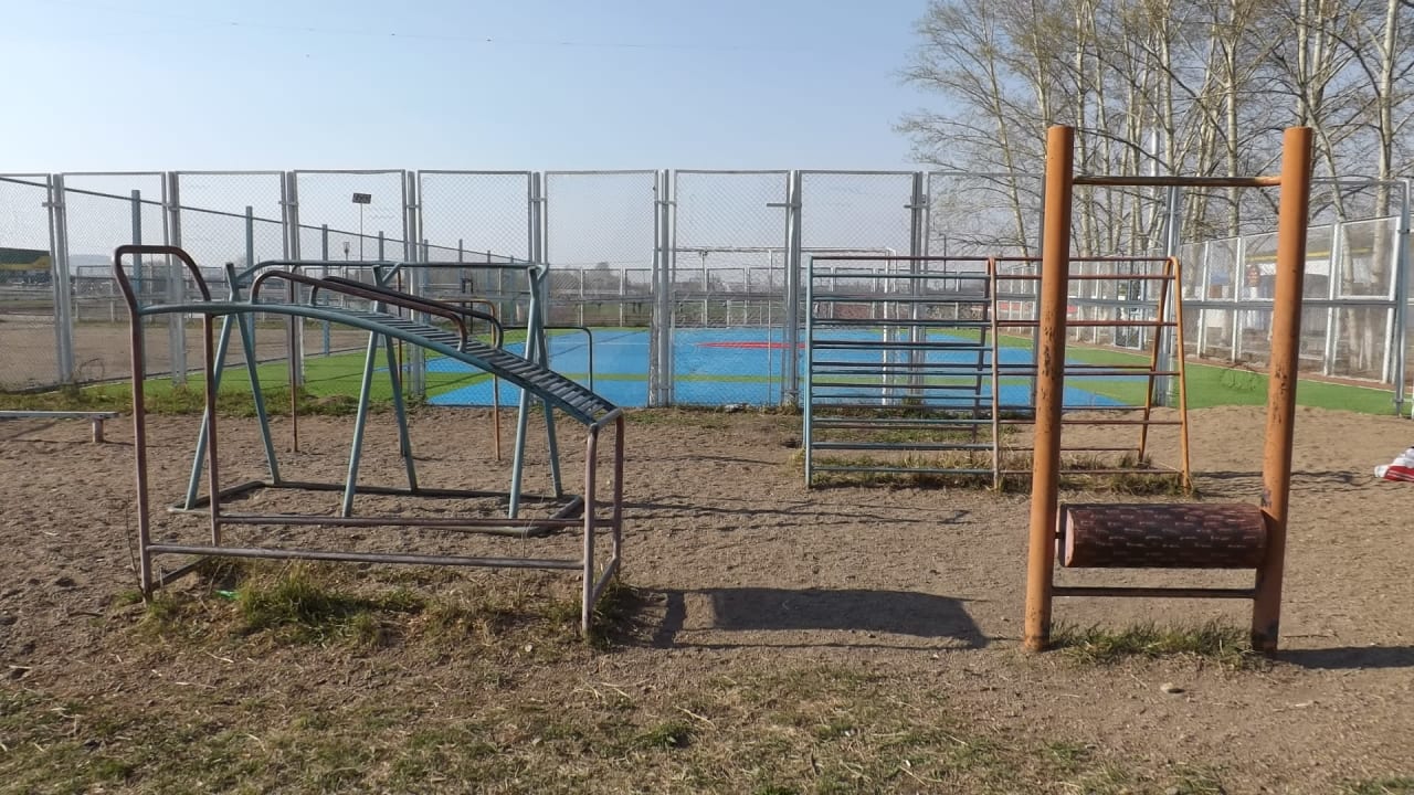 Barren bei Outdoor Gym in 1-й микрорайон, Краснокаменск – Foto 2 von 8