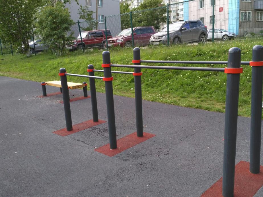 Langlauftrainer bei Calisthenics Park at проспект Победы, Южно-Сахалинск – Foto 6 von 9