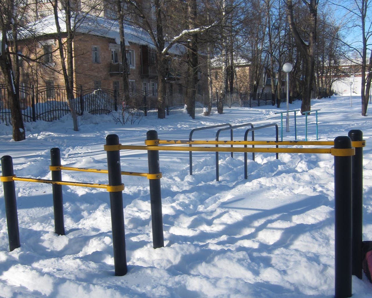 Hangelstange bei Calisthenics Park at улица Куликова, Сергиев Посад – Foto 3 von 3