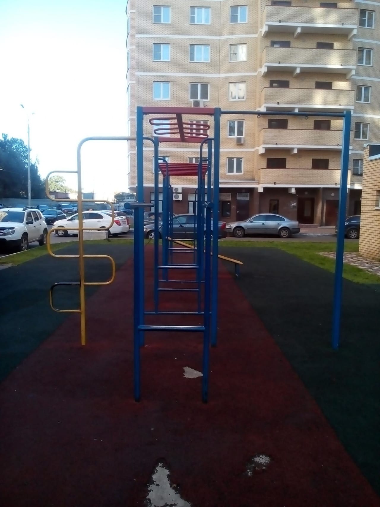 Bauchbank bei Calisthenics Park at улица Куйбышева, Ступино – Foto 4 von 4
