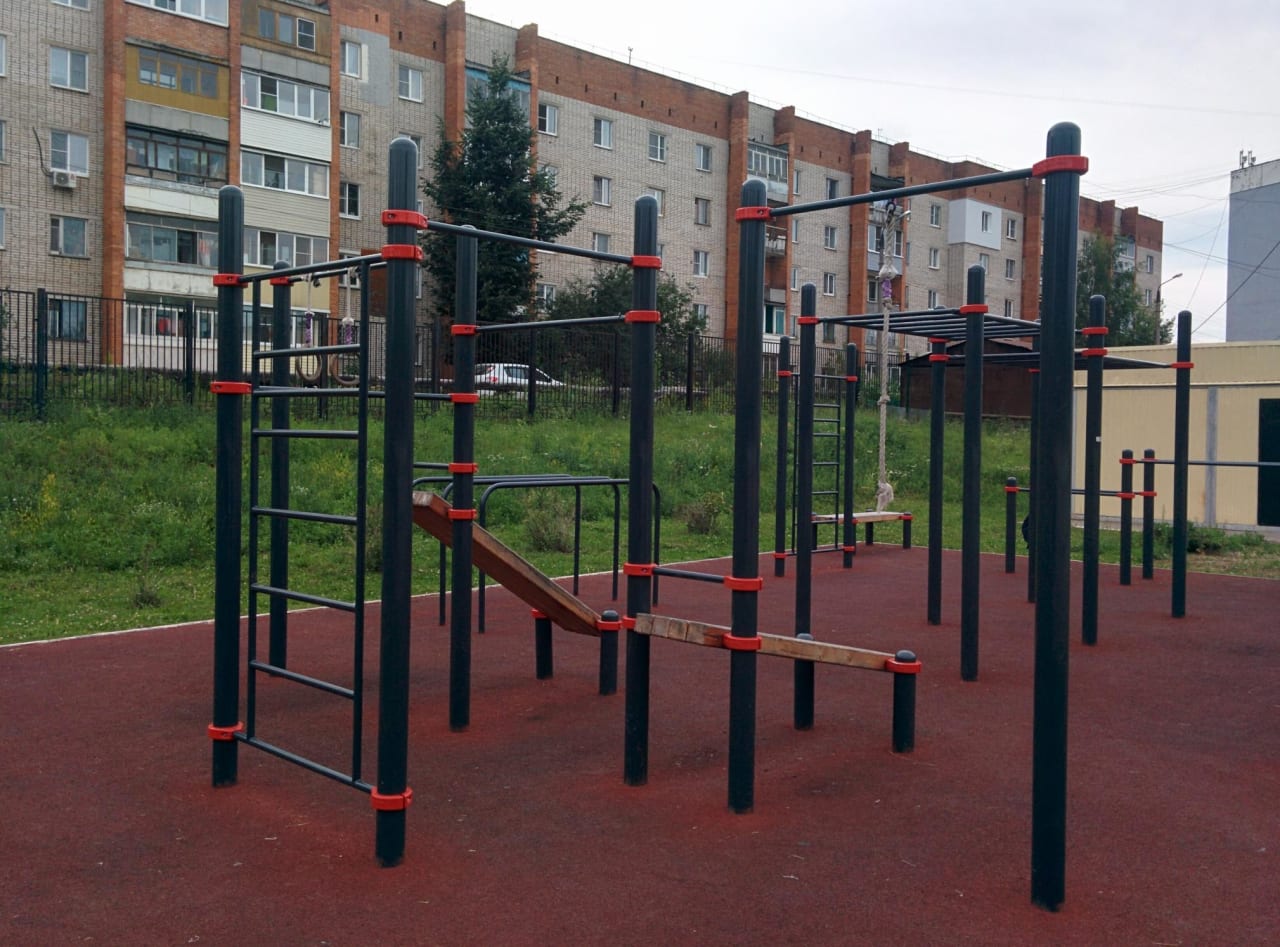 Sprossenwand bei Calisthenics Park at улица Генерала Горшкова, Тула – Foto 4 von 5