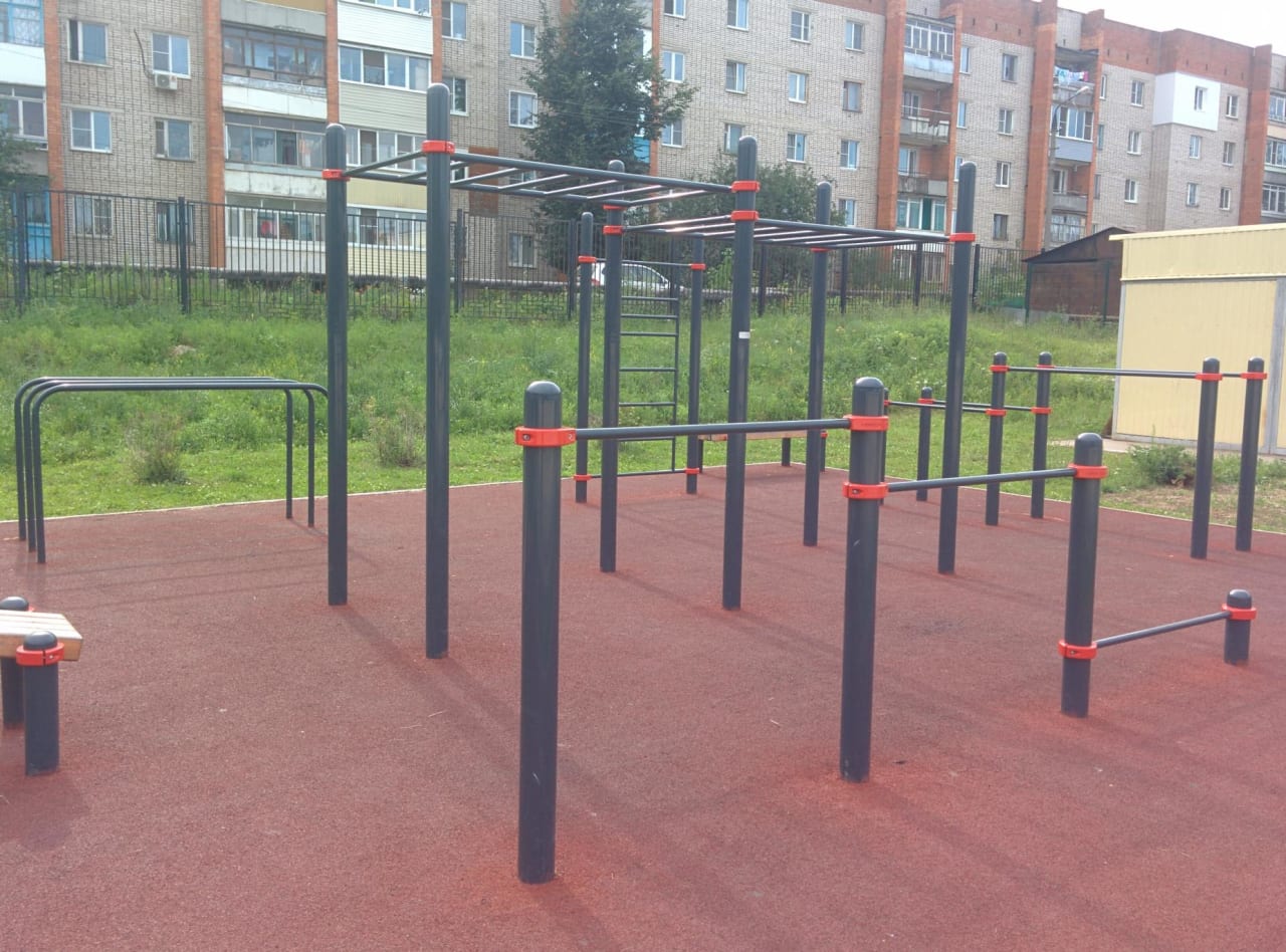 Bauchbank bei Calisthenics Park at улица Генерала Горшкова, Тула – Foto 5 von 5