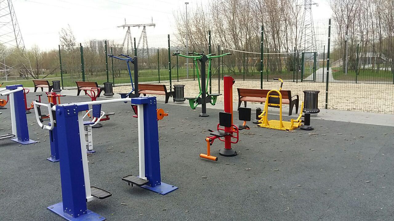 Elliptical Cross Trainer at Calisthenics Park at улица Марьинский Парк, Москва #wp2501 – photo 9 of 13