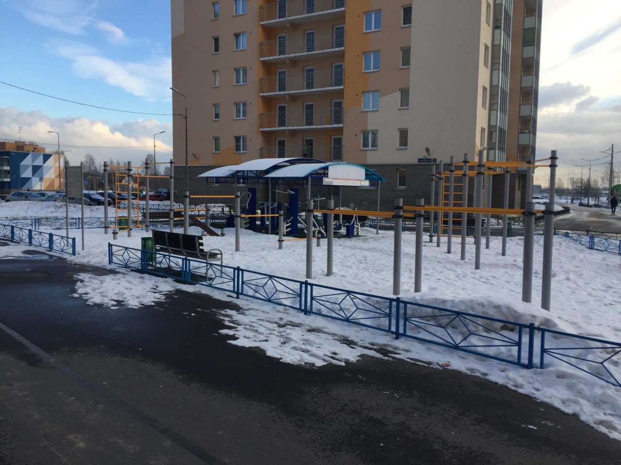 Parallel Gym Bars at Calisthenics Park at улица Корнея Чуковского, Санкт-Петербург #wp2589 – photo 2 of 6