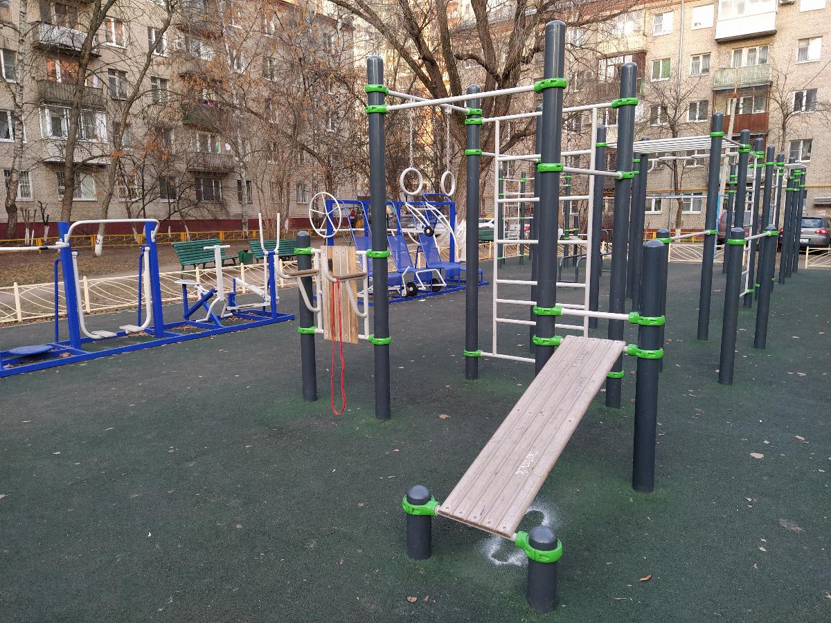 Klimmzugstange bei Calisthenics Park at улица Войтовича, Реутов – Foto 1 von 4
