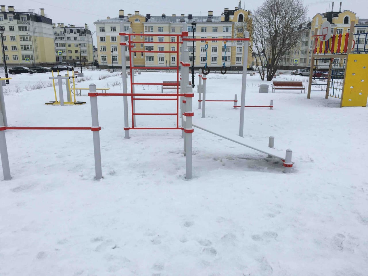 Hangelstange bei Calisthenics Park at Анциферовская улица, Пушкин – Foto 4 von 4