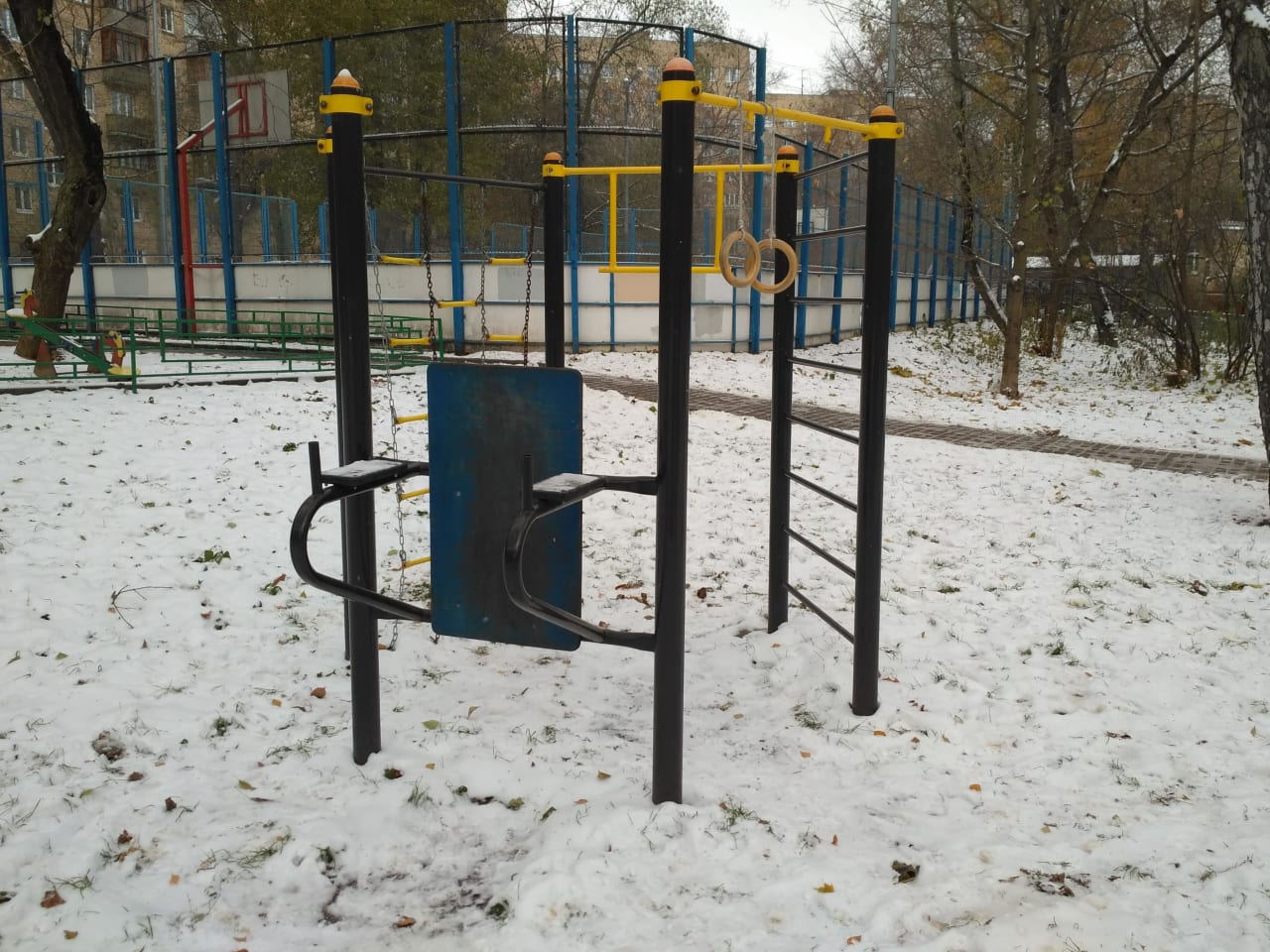 Air Walker at Calisthenics Park at Малый Песчаный переулок, Москва – photo 6 of 7