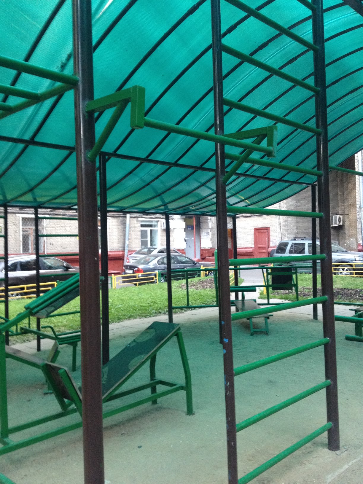 Гимнастические кольца на площадке Calisthenics Park at Профсоюзная улица, Москва #wp2747 – фото 6 из 11