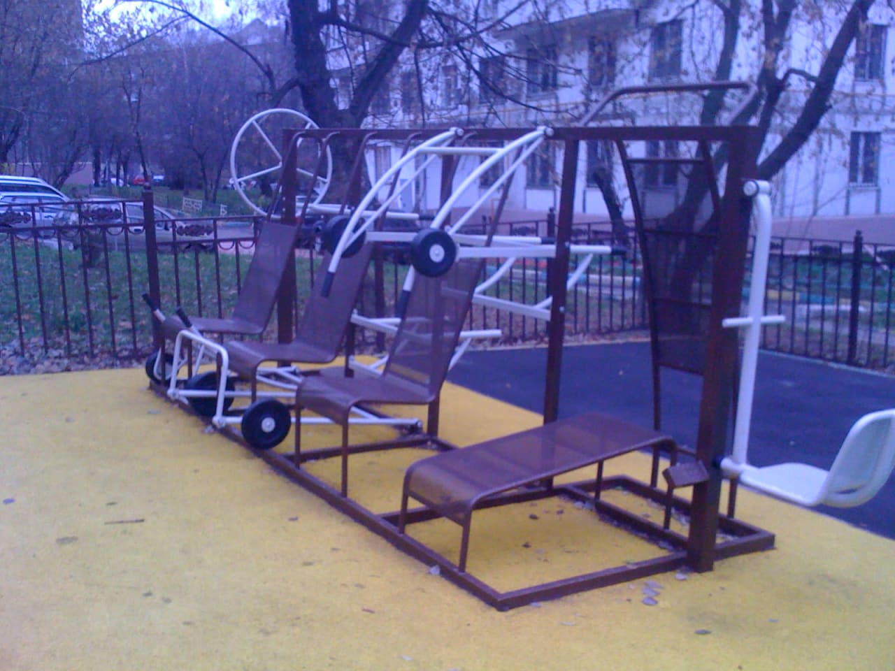 Турнік на майданчику Calisthenics Park at улица Новая Дорога, Москва – фото 1 з 6