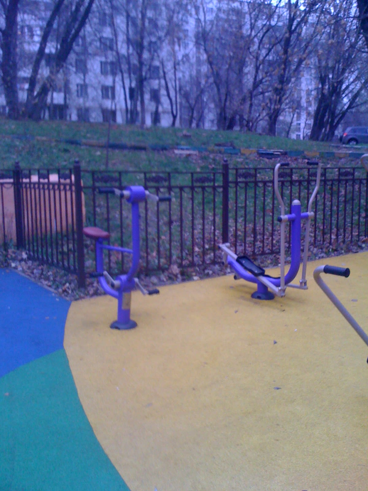 Рукохід на майданчику Calisthenics Park at улица Новая Дорога, Москва – фото 3 з 6