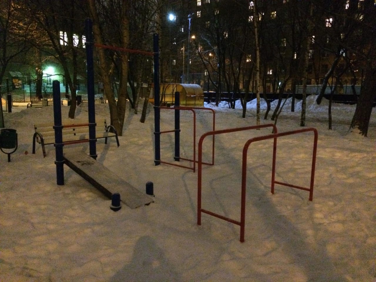 Турник на площадке Calisthenics Park at улица Зои и Александра Космодемьянских, Москва – фото 1 из 4