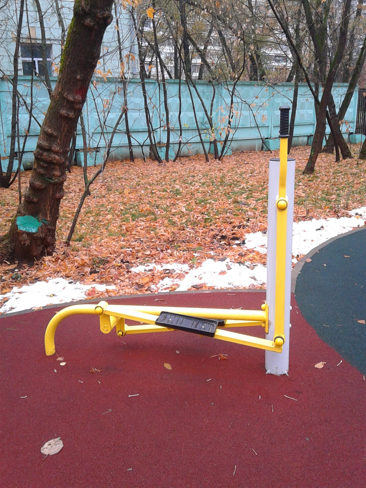 Monkey Bars at Calisthenics Park at улица Академика Ермольевой, Москва – photo 3 of 4