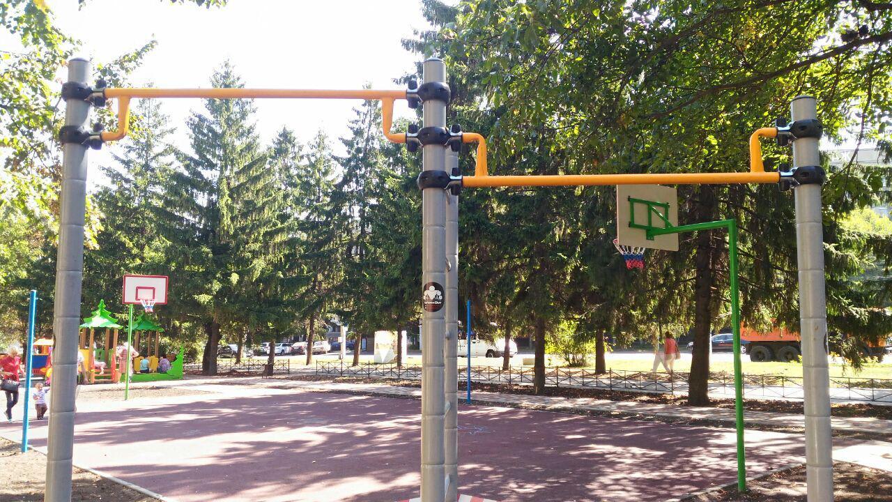 Klimmzugstange bei Calisthenics Park at улица Ленина, Ставрополь – Foto 1 von 1
