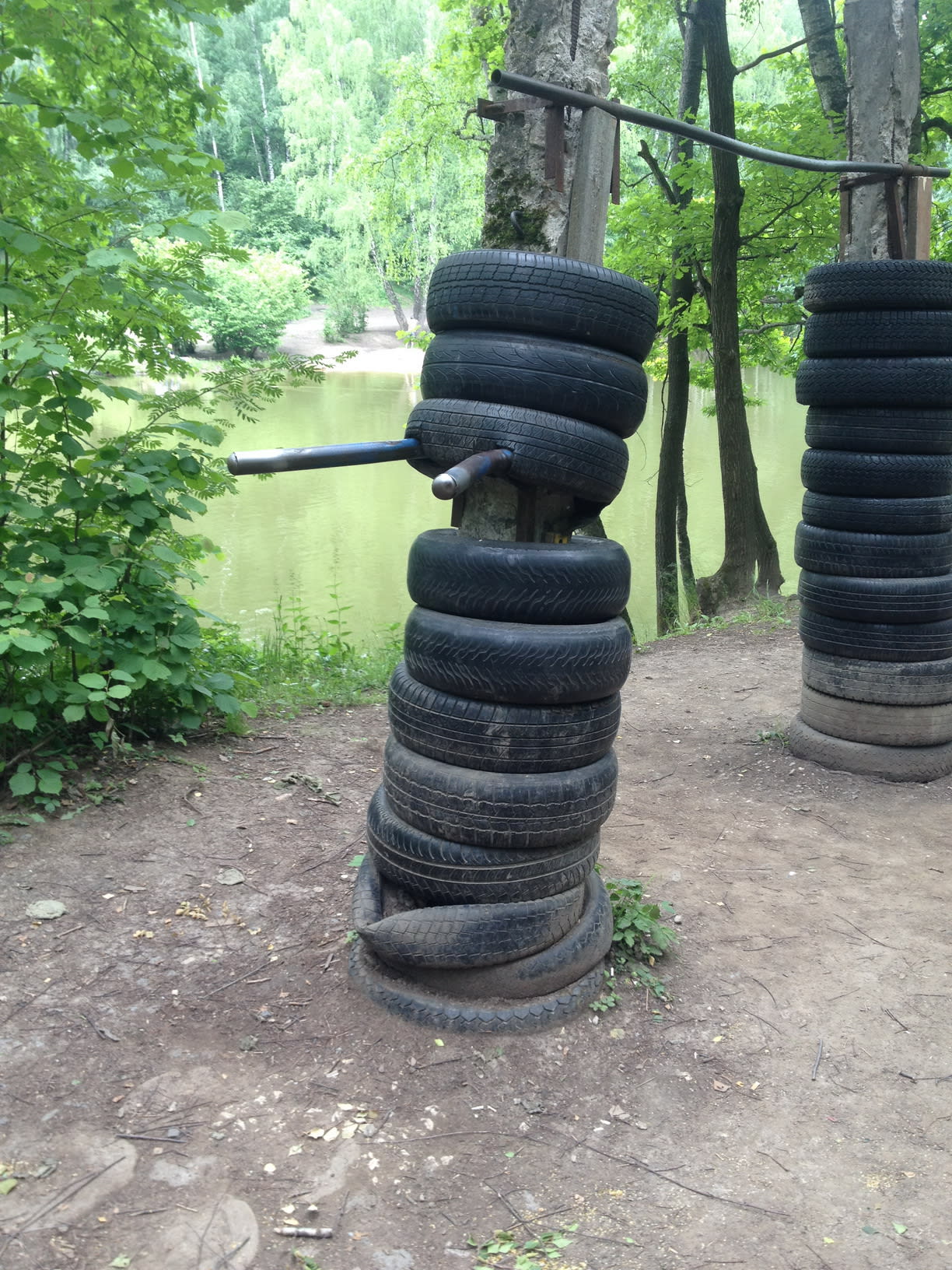 Жим лёжа на горизонтальной скамье на площадке Calisthenics Park at улица Академика Виноградова, Москва #wp2833 – фото 6 из 16