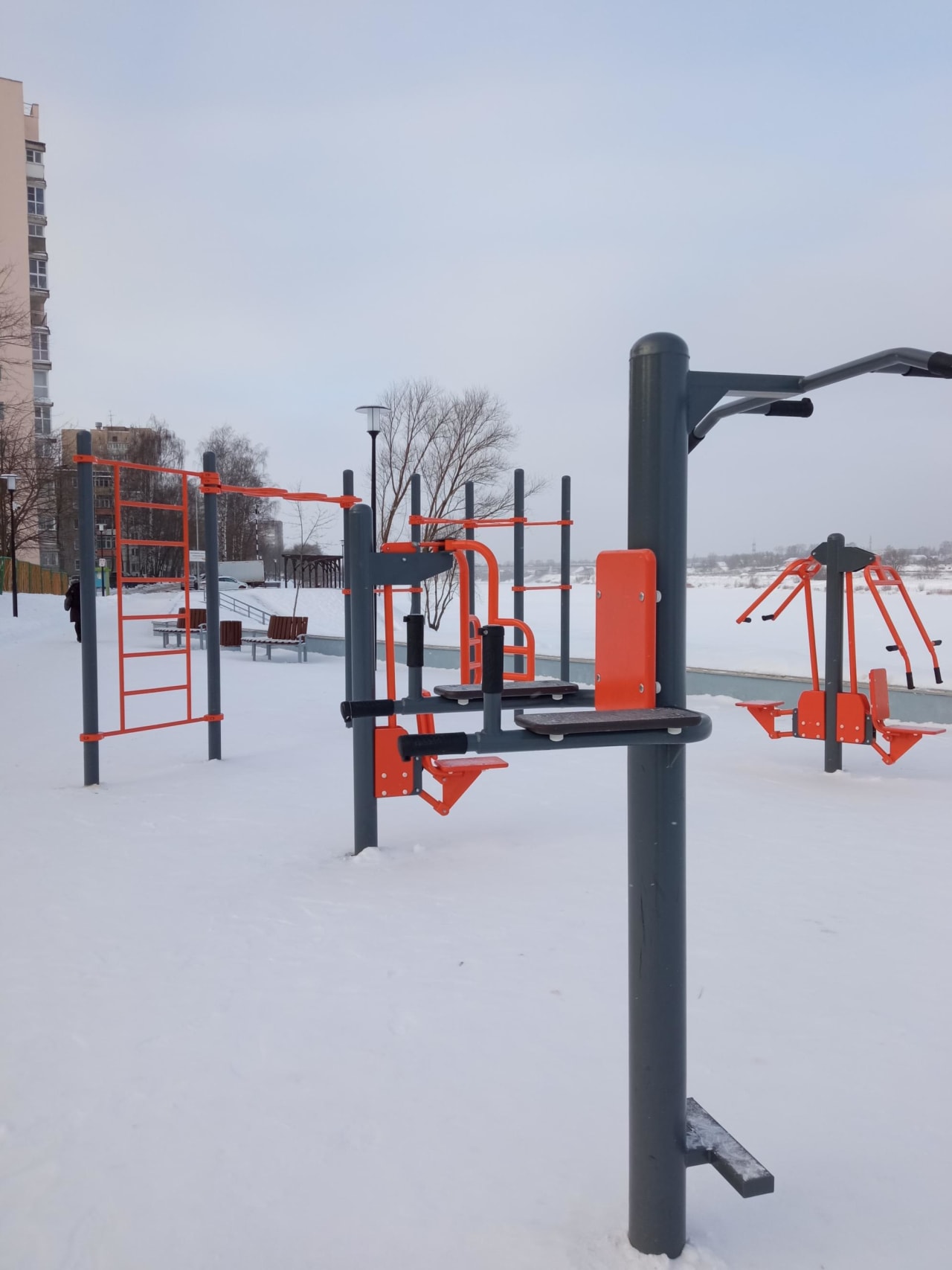 Klimmzugstange bei Calisthenics Park at 1-й Мигаловский проезд, городской округ Тверь – Foto 8 von 8
