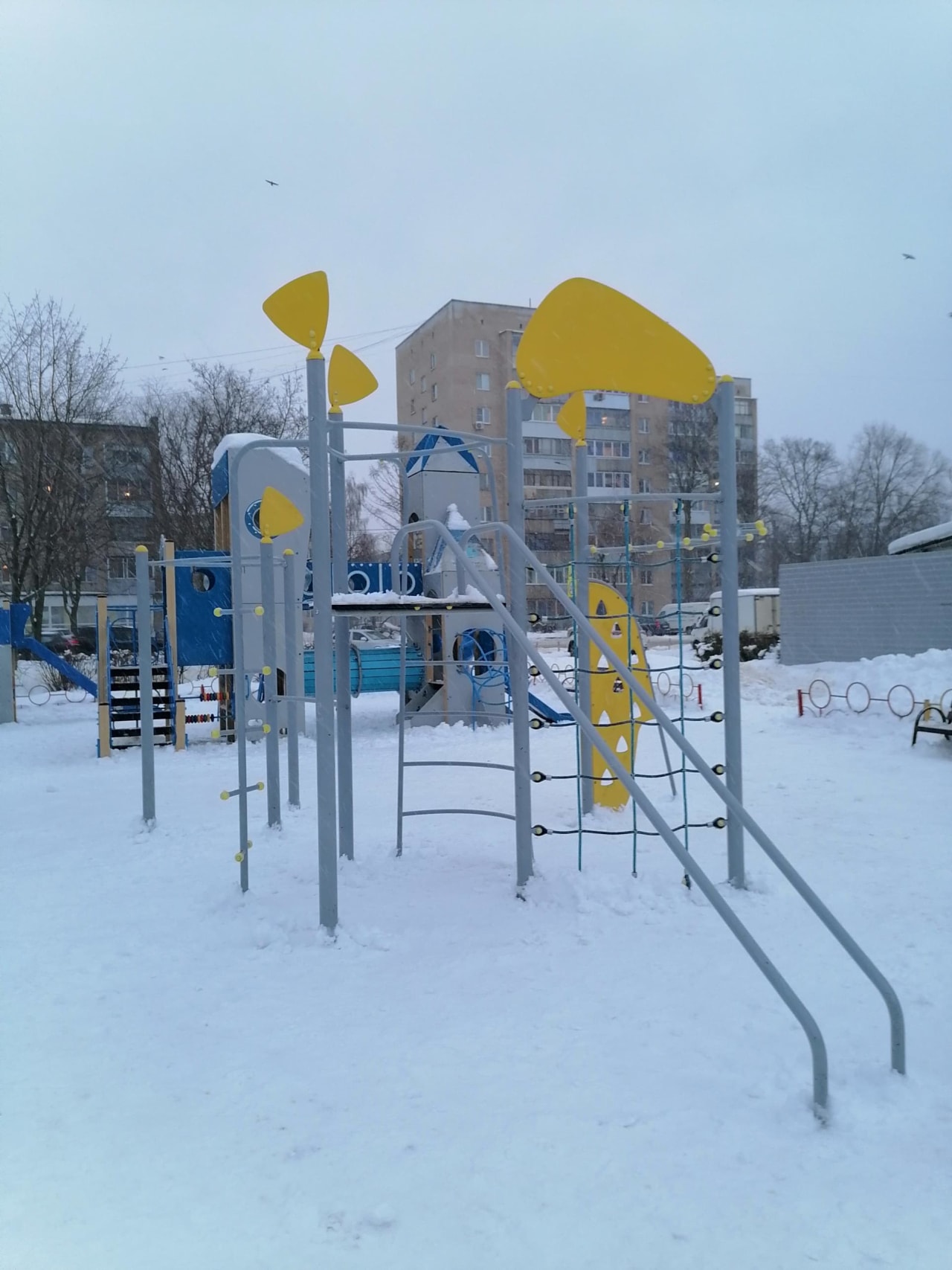 Klimmzugstange bei Calisthenics Park at Центральная улица, Дубна – Foto 1 von 6