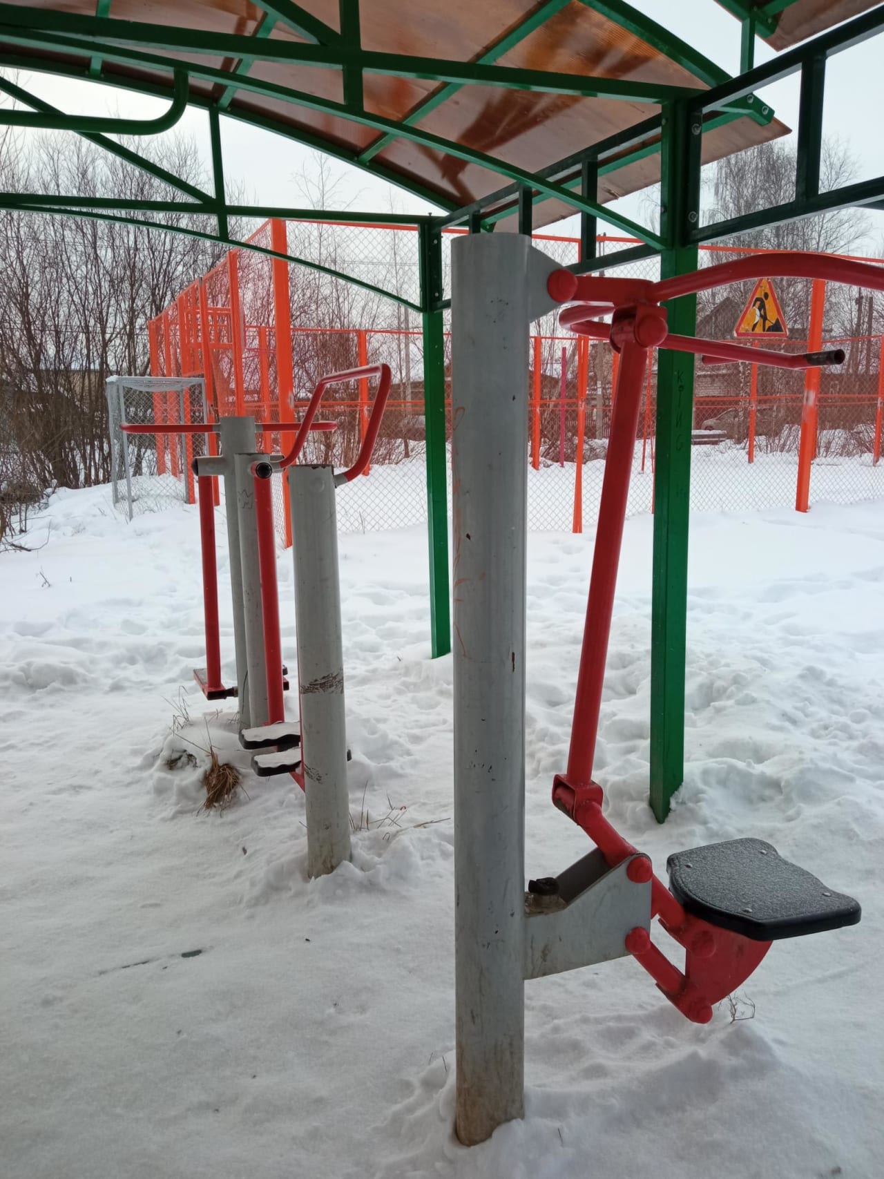Klimmzugstange bei Calisthenics Park at Стахановская улица, городской округ Тверь – Foto 7 von 7