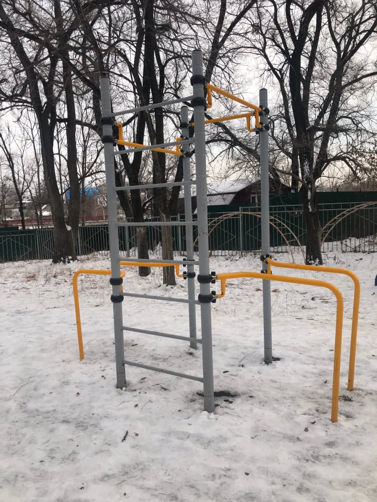 Barren bei Calisthenics Park at Цимлянская улица, Хабаровск – Foto 2 von 6
