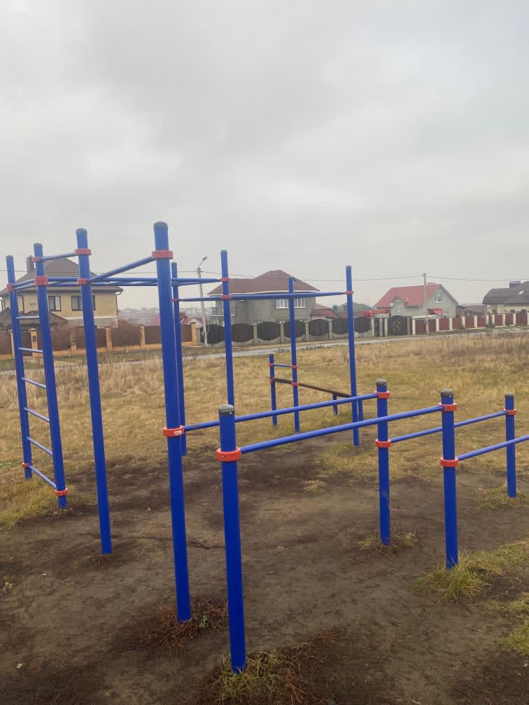 Hangelstange bei Outdoor Gym #wp2901 in Беломестное – Foto 3 von 3