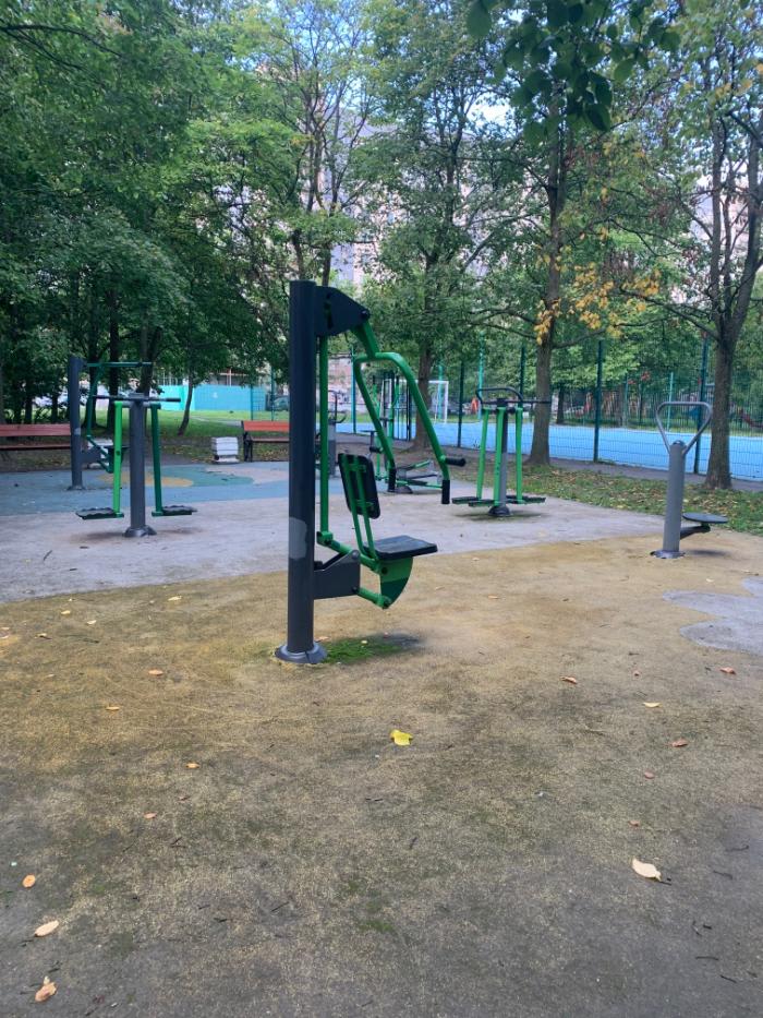 Pull Up Bar at Calisthenics Park at Долгоозёрная улица, Санкт-Петербург – photo 1 of 3