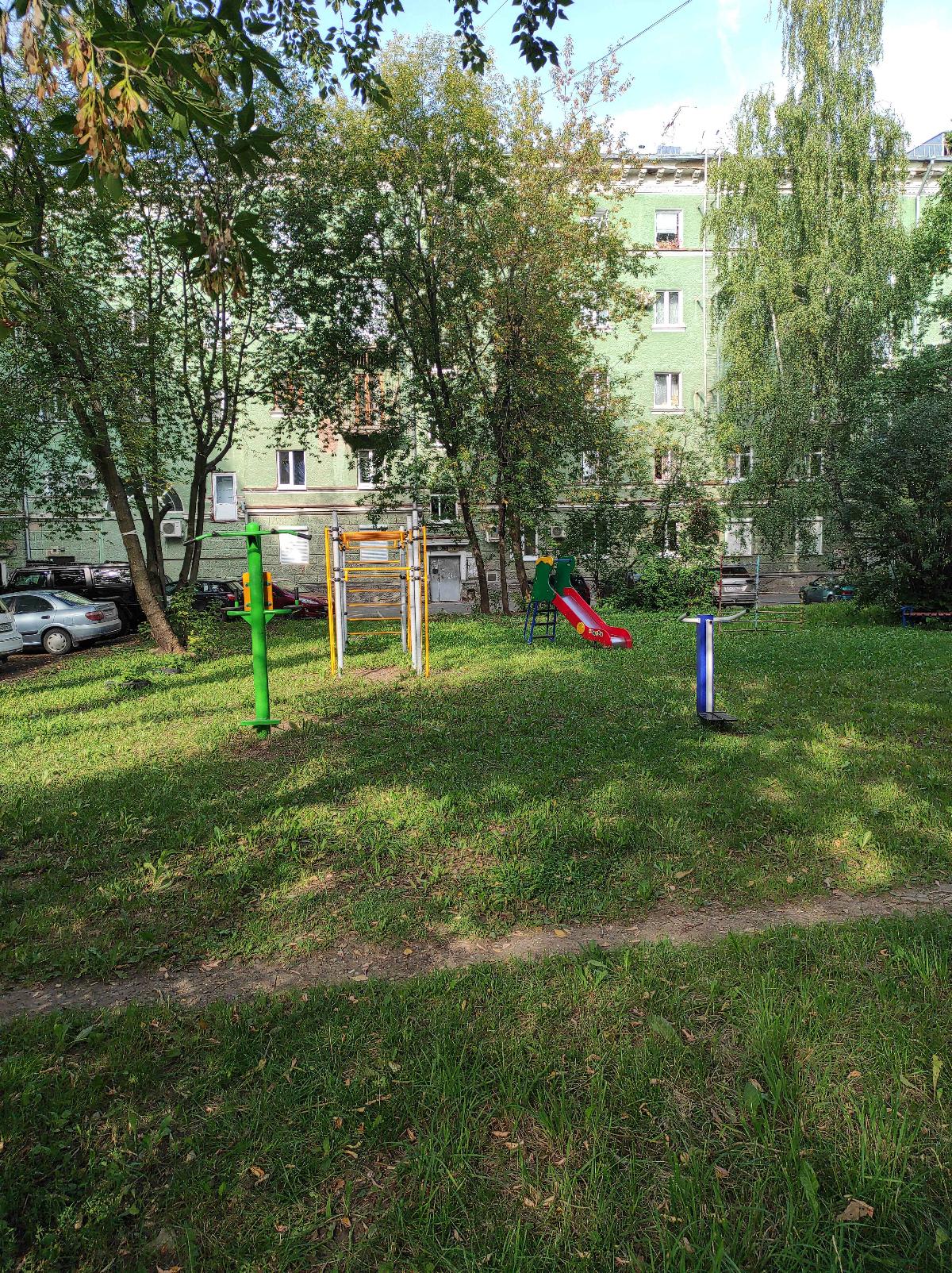 Klimmzugstange bei Calisthenics Park at улица Юрия Смирнова, Пермь – Foto 1 von 2