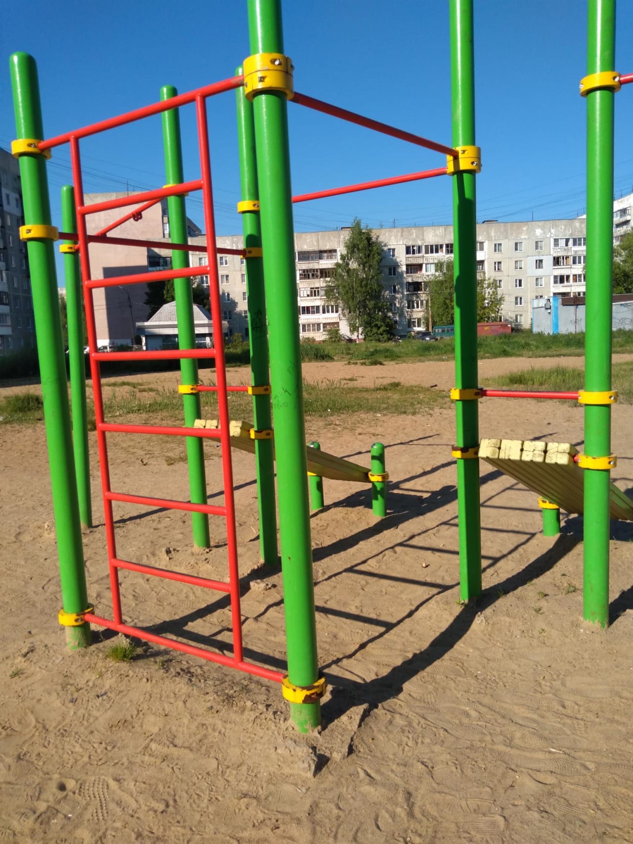 Bauchbank bei Calisthenics Park at Ленинградский проспект, Ярославль – Foto 3 von 3
