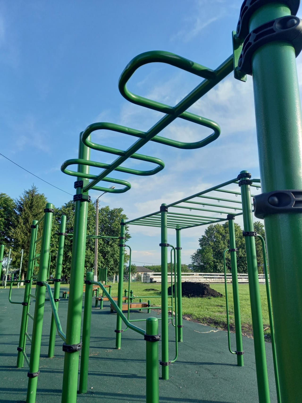 Klimmzugstange bei Calisthenics Park at Первомайская улица, Горшечное – Foto 1 von 4