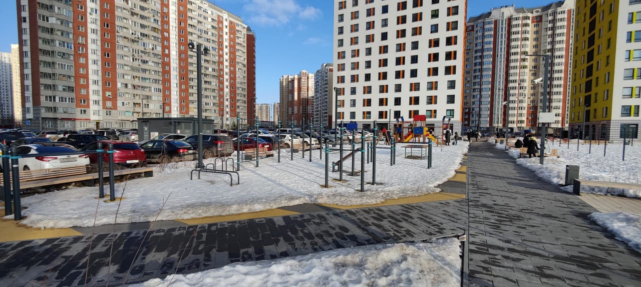 Barren bei Calisthenics Park at Сходненская улица, Путилково – Foto 2 von 2
