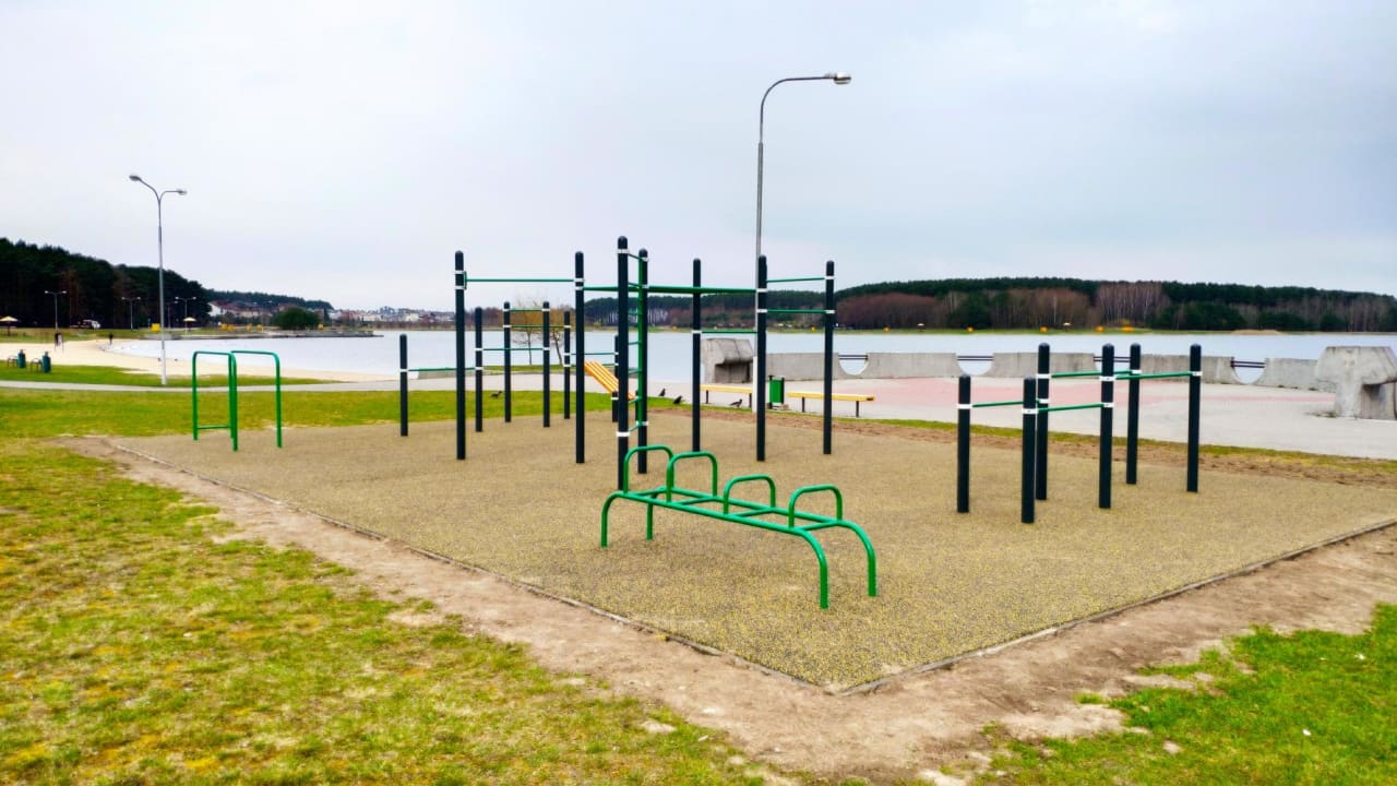 Pull Up Bar at Calisthenics Park at Лучайская вуліца, Мінск – photo 1 of 2