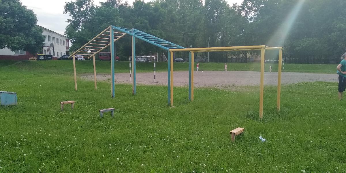 Pull Up Bar at Calisthenics Park at вуліца Пірагова, Мінск – photo 1 of 3