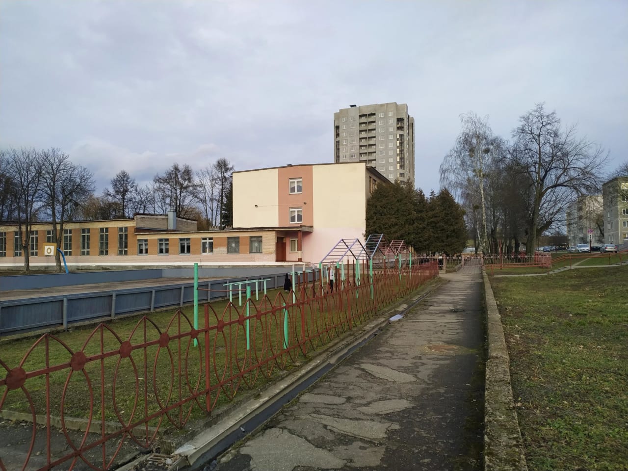 Barra de Dominadas en Calisthenics Park at Пралетарская вуліца, Гродна – foto 1 de 2
