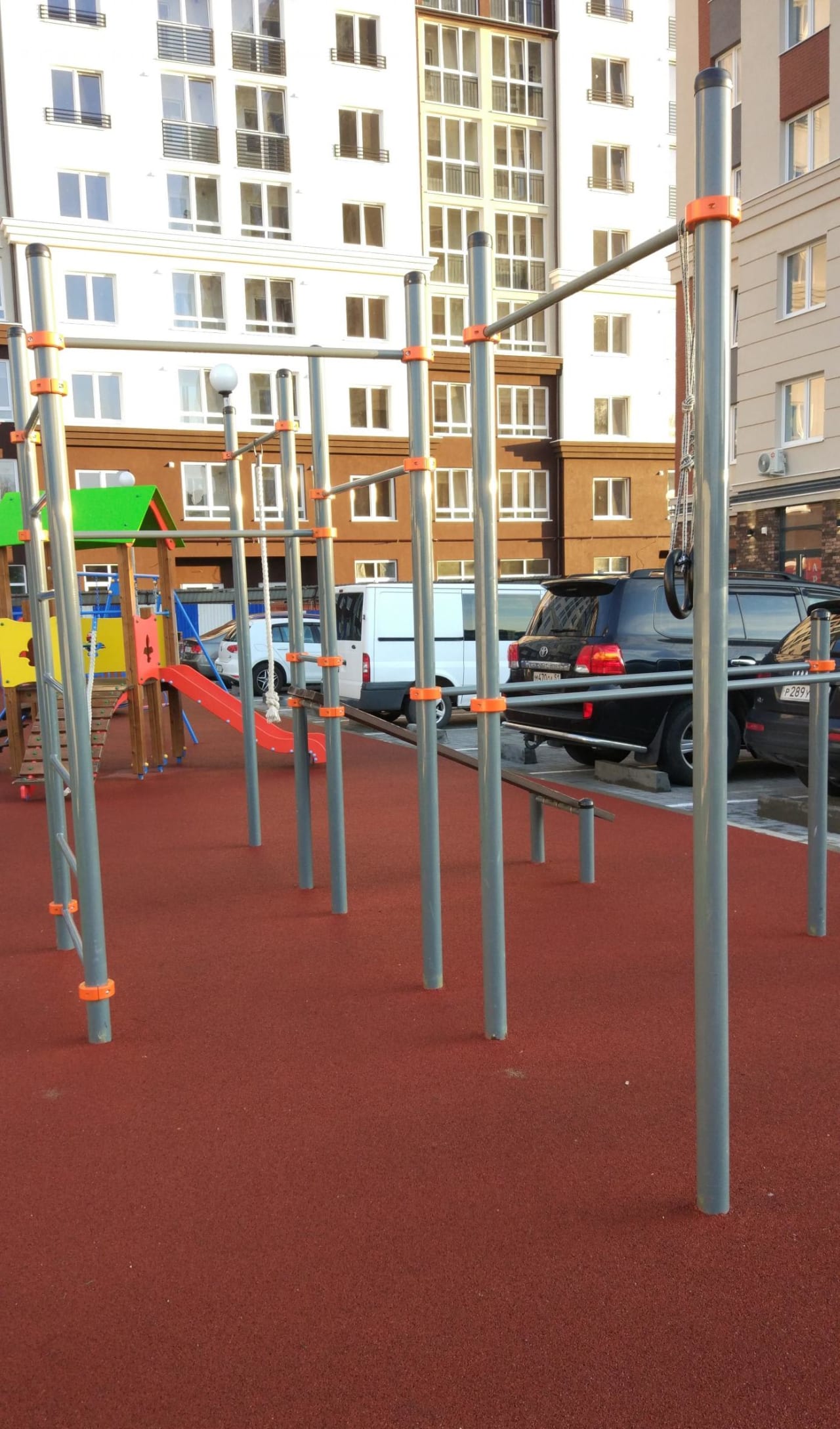 Barren bei Calisthenics Park at Окружная улица, Зеленоградск – Foto 2 von 5