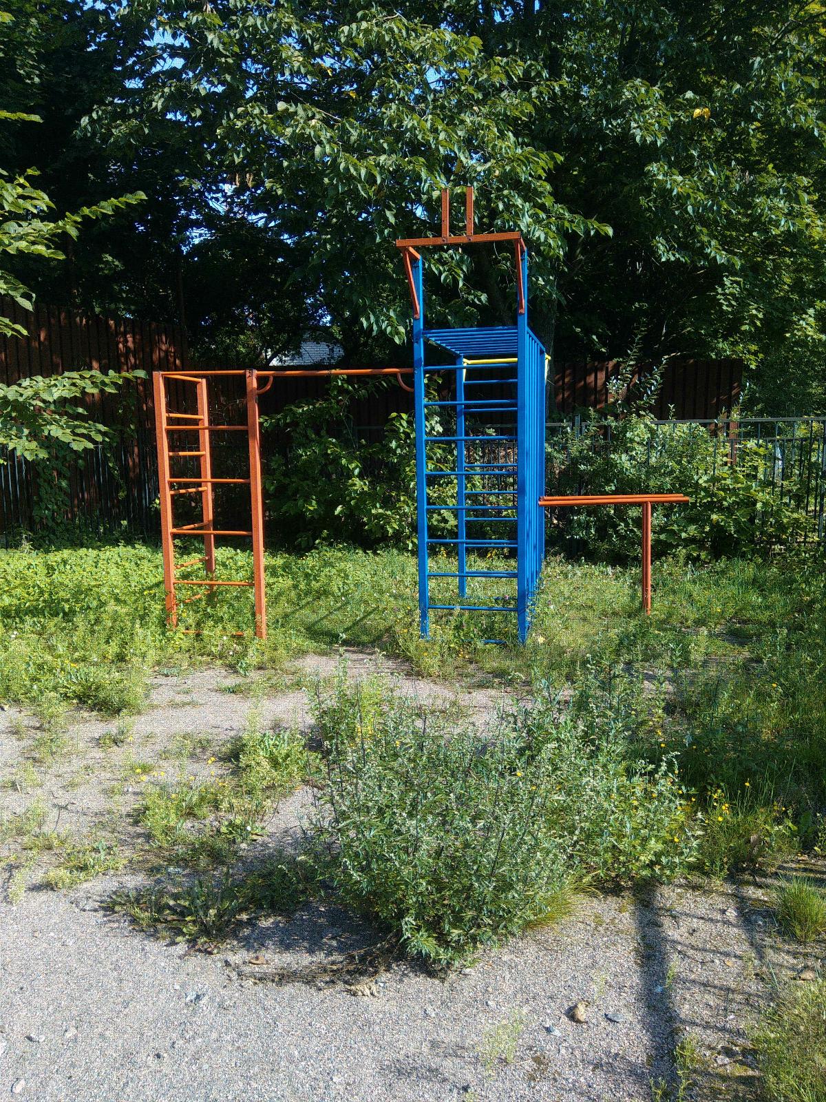 Klimmzugstange bei Calisthenics Park at проспект Ленина, Зеленогорск – Foto 1 von 4