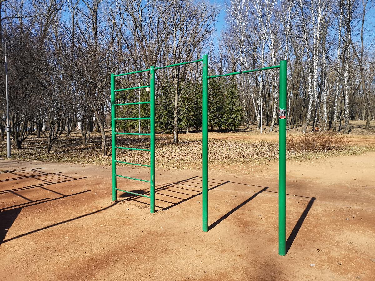 Wall Bars at Calisthenics Park at Арлоўская вуліца, Мінск #wp3342 – photo 4 of 8